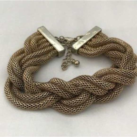 Large Goldtone Link Chunky Chain Bracelet - Picture 2 of 4